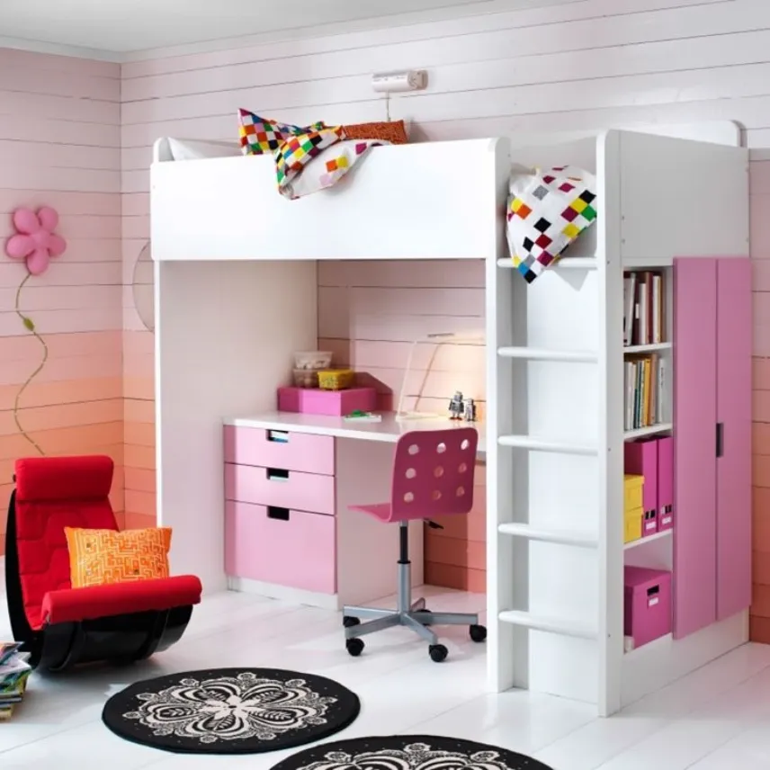 Una composizione STUVA IKEA, colorata e funzionale