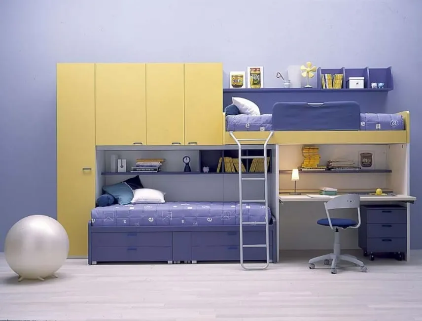 Cameretta con letto a castello