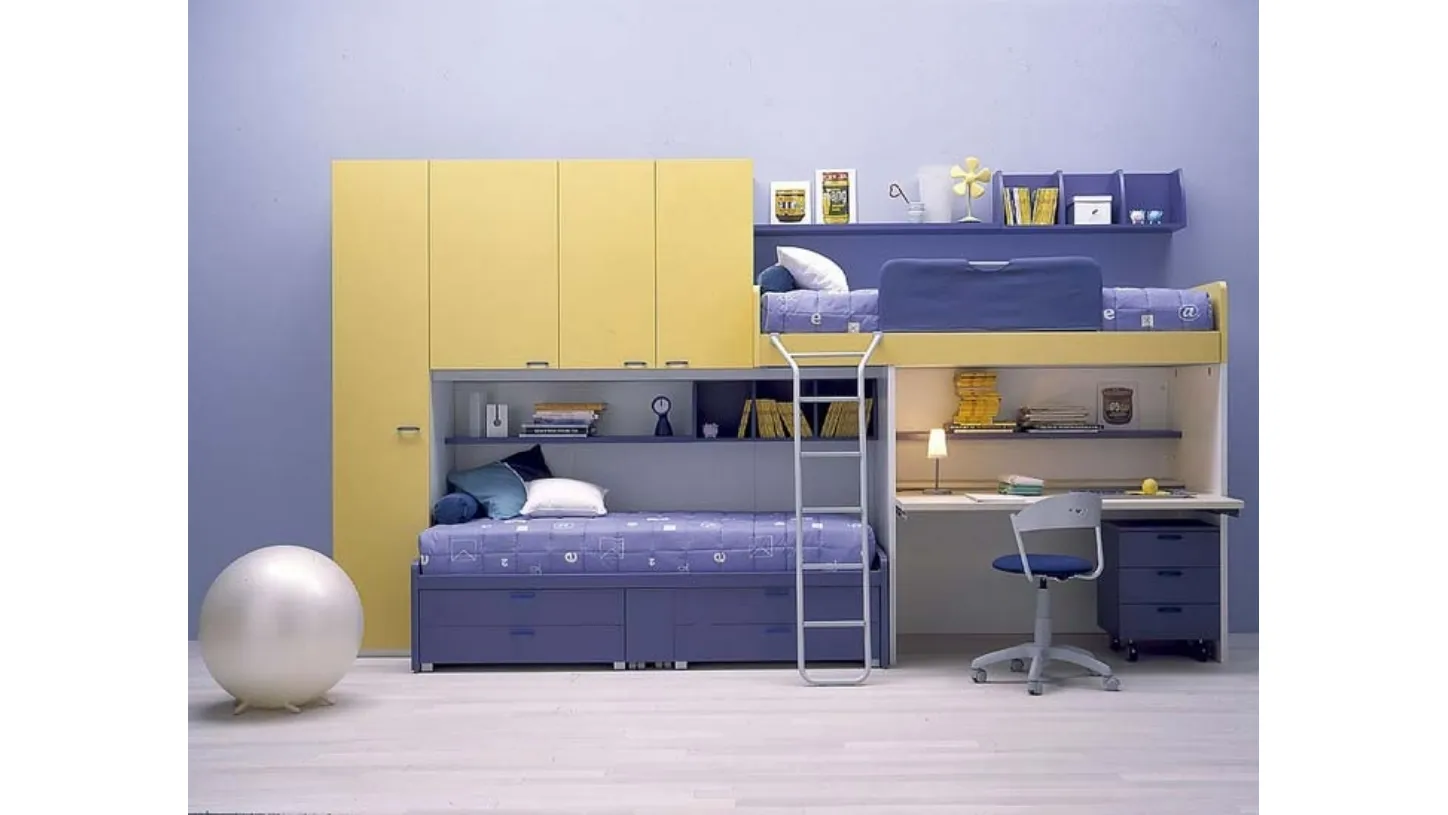 Cameretta con letto a castello